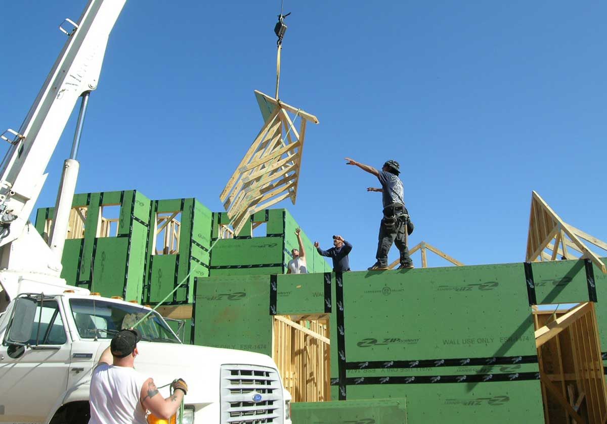 setting trusses for Acorn Construction