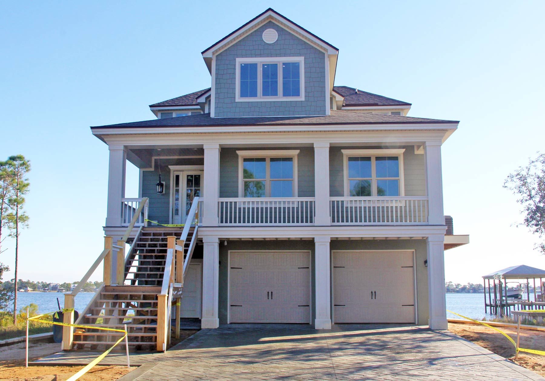 Simmons residence in Pensacola by Acorn Fine Homes