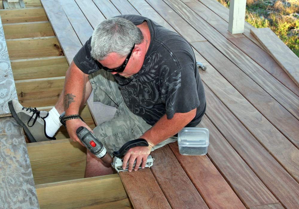 Installing cumeru decking on the Walker job for Acorn Construction