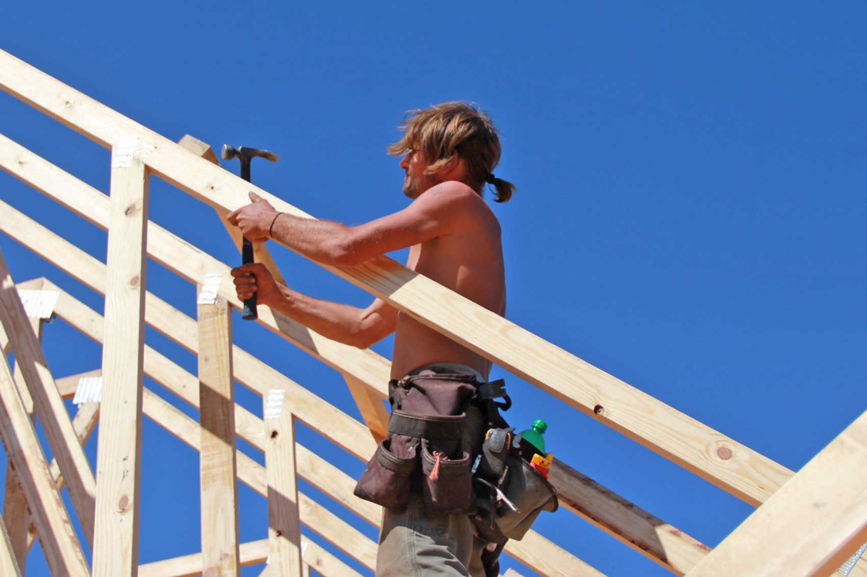 installing roof trusses