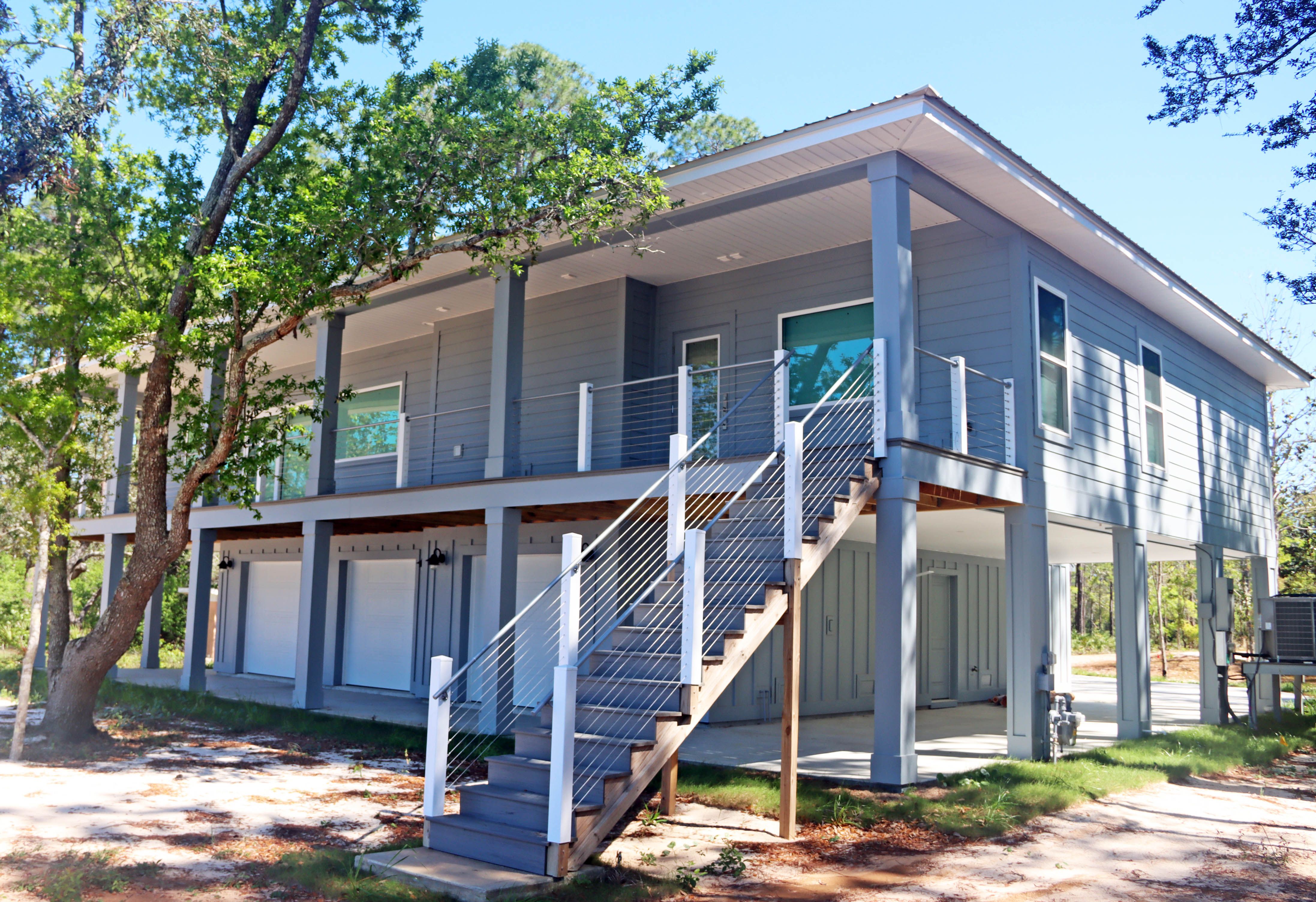 Cyr modern coastal piling home in Navarre